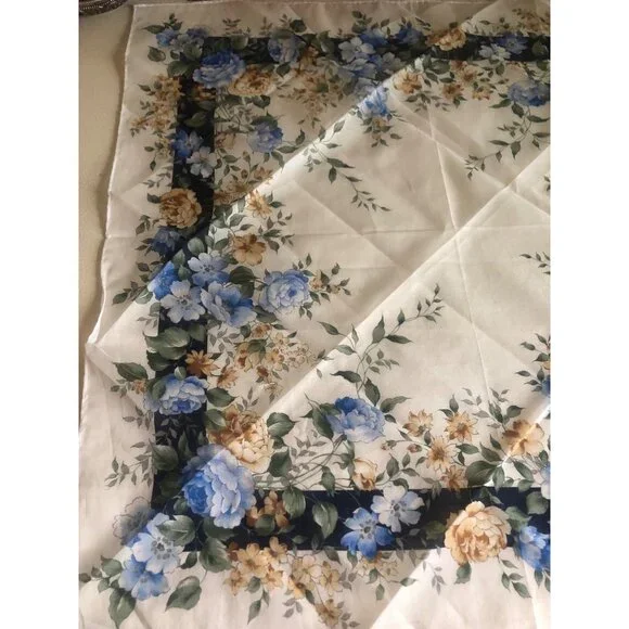 Vintage Yves Saint Laurent Small Floral Pattern Scarf / Handkerchief - Picture 4 of 7